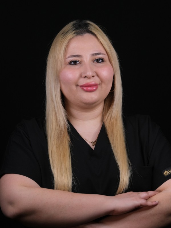 Dt. Zeynep Demirhan